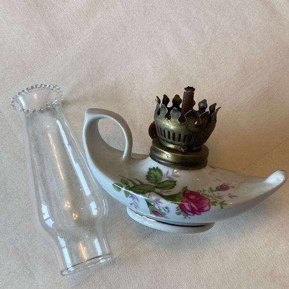 COPY - Antique Mini Oil Lamp - Picture 7 of 7